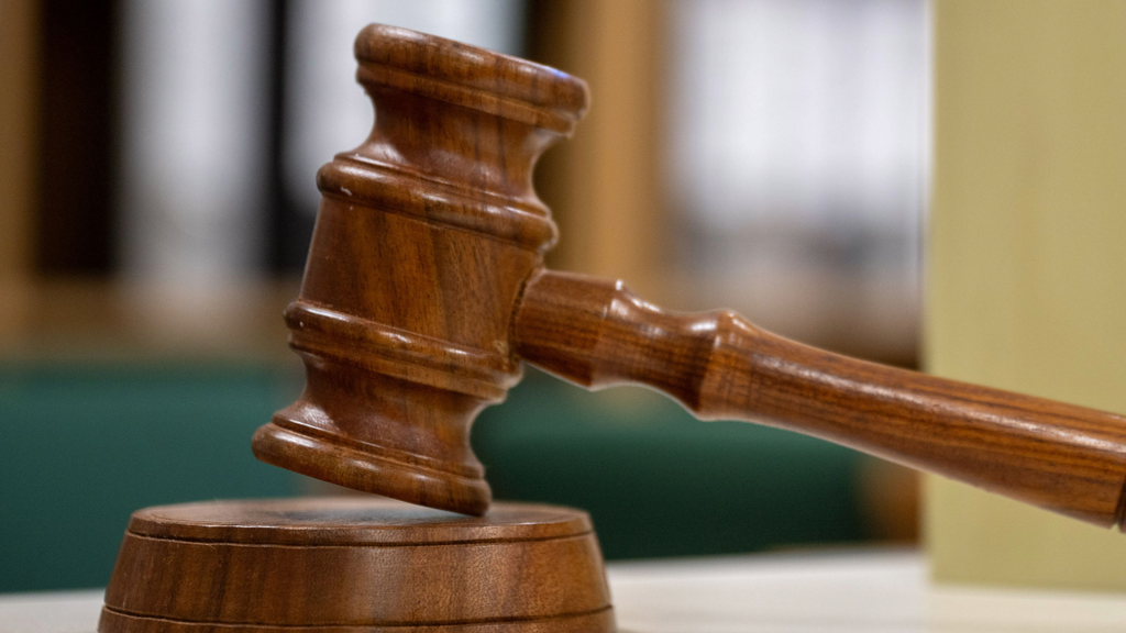 Judge sets bail at $200,000 for sex offender accused of posing as teen at Maple Grove school — WCCO / CBS Minnesota, Columbia Heights Schools news