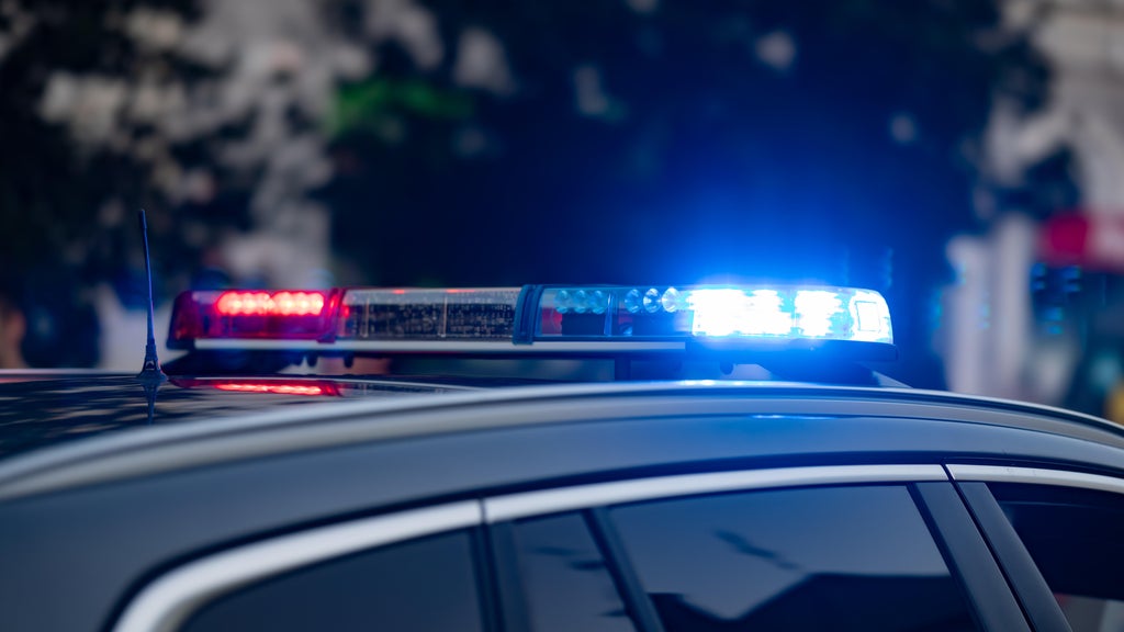Shelter-in-place issued in Burnsville after shooting injures 1 — WCCO / CBS Minnesota, Columbia Heights Community news