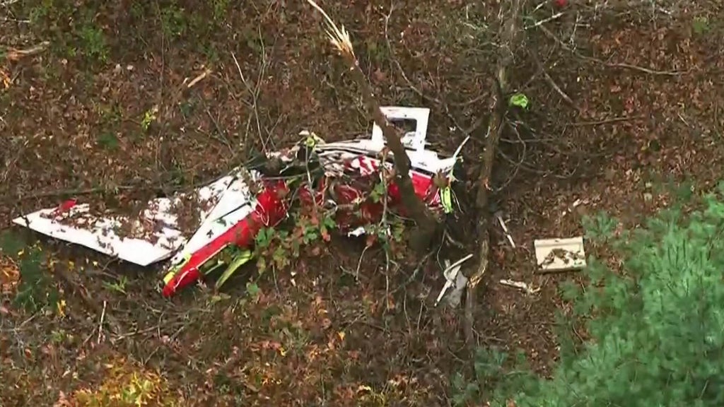 Community mourns pilot among 6 dead in Wisconsin plane crash — WCCO / CBS Minnesota, Columbia Heights Dining news