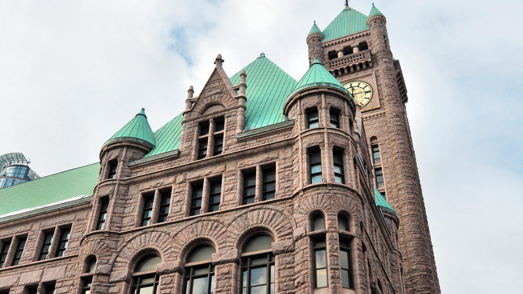 Minneapolis council votes 9-4 to eliminate safety office; Mayor Frey meeting with council members — Columbia Heights Government news