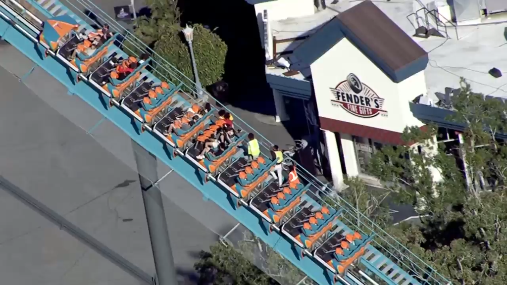 Man dies in fall from Six Flags Over Georgia roller coaster, several injured, police and witnesses say — WCCO / CBS Minnesota, Columbia Heights Real Estate news