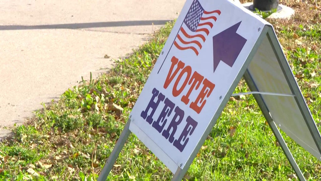 Minneapolis opens 12 pop-up early voting sites across the city ahead of Nov. 3 election — WCCO / CBS Minnesota, Columbia Heights Arts news