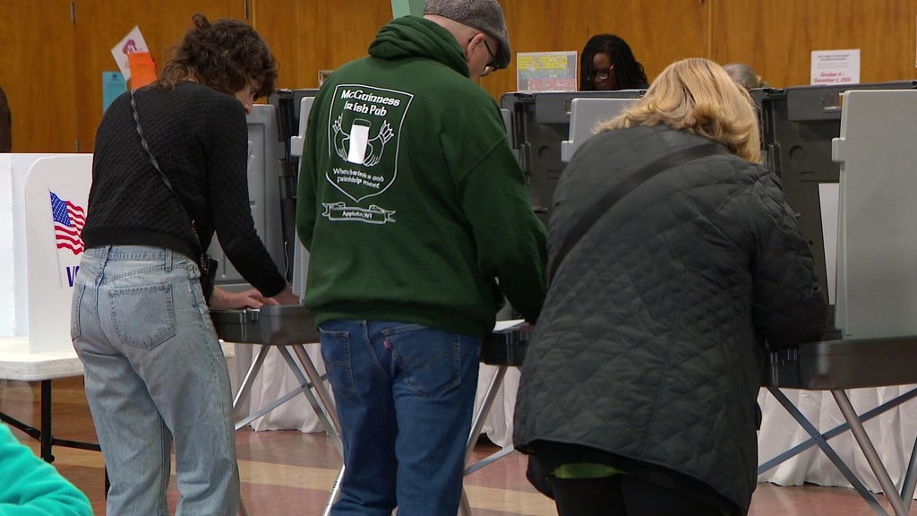 Minneapolis seeing "very high" early voter turnout ahead of next week's midterms — Columbia Heights Community news