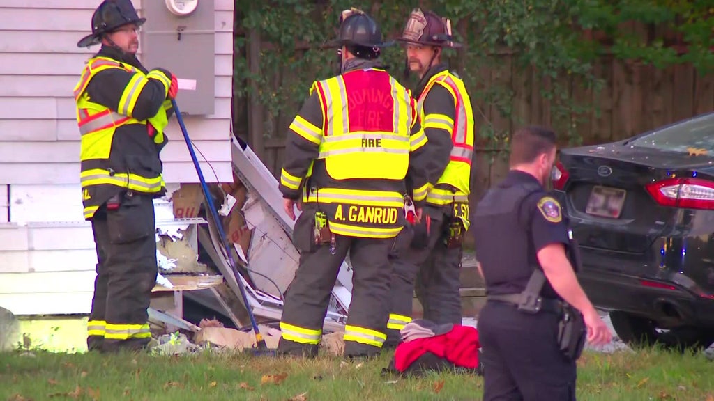 Man blew through Bloomington stop sign, hit car, which then struck home, police say — WCCO / CBS Minnesota, Columbia Heights Community news