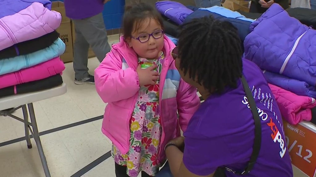 Hundreds of St. Paul students gifted free winter coats by Operation Warm — WCCO / CBS Minnesota, Columbia Heights Schools news
