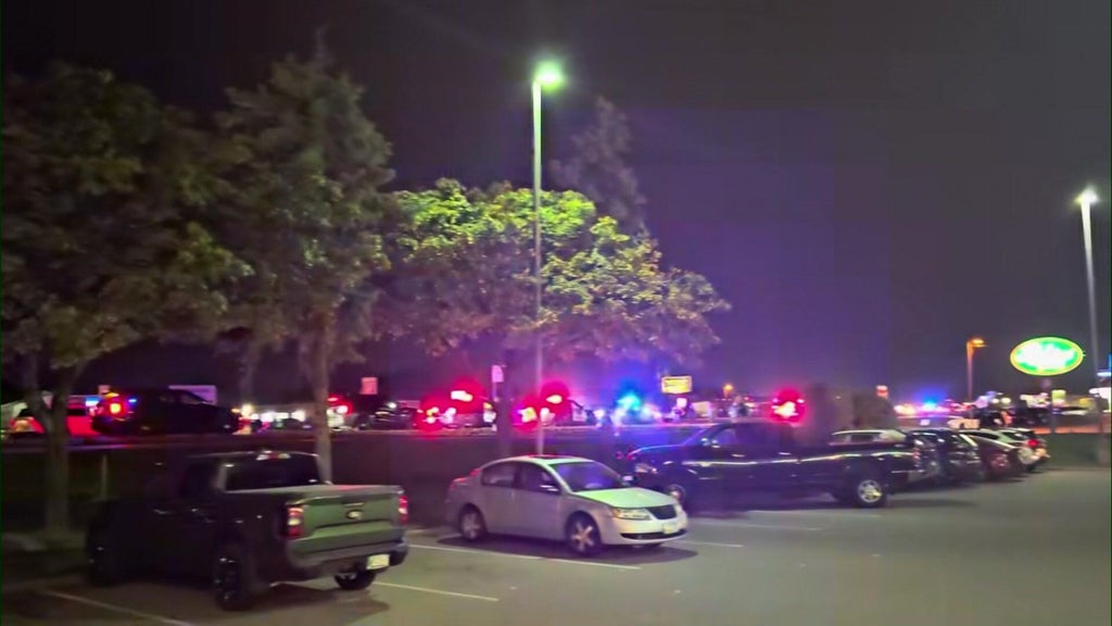 Police respond to Osseo High School after several fights break out at end of football game — WCCO / CBS Minnesota, Columbia Heights Schools news