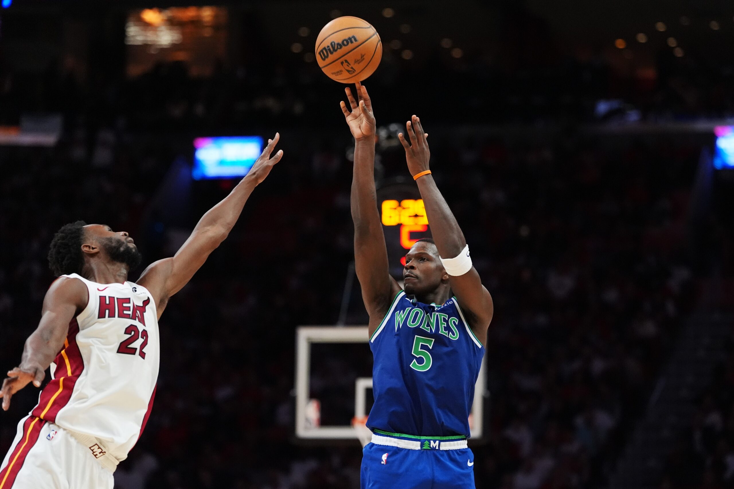 Anthony Edwards scores 45, Wolves roll past Heat 131-106 to spoil Giannis’ opener — KSTP 5, Columbia Heights Business news