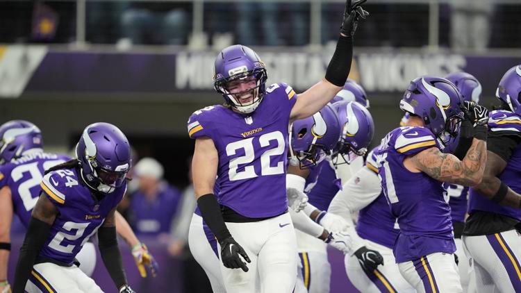 Vikings' blitz-happy defense continues to shine as offense seeks consistency — KARE 11 Local, Columbia Heights Community news