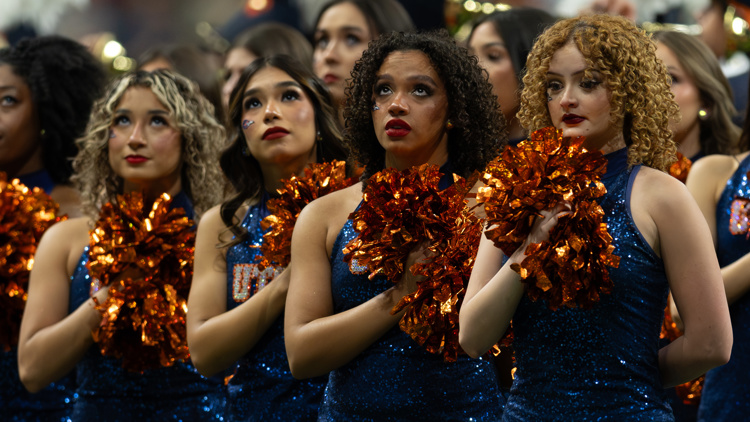 Here's what we know about the service member who fell at the UTSA football game — KHOU 11 (Houston), Columbia Heights Sports news