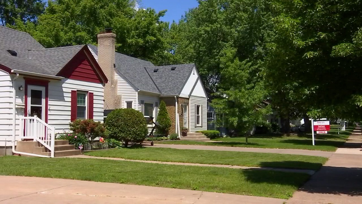 US pending home sales sink near 12-year low as rates top 7%: Report — FOX 9, Columbia Heights Real Estate news