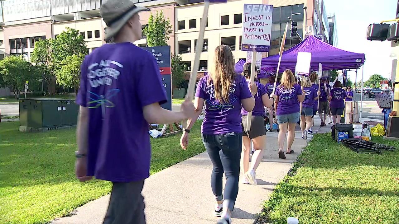 Allina hospice nurses announce tentative agreement for first union contract — FOX 9, Columbia Heights Health news